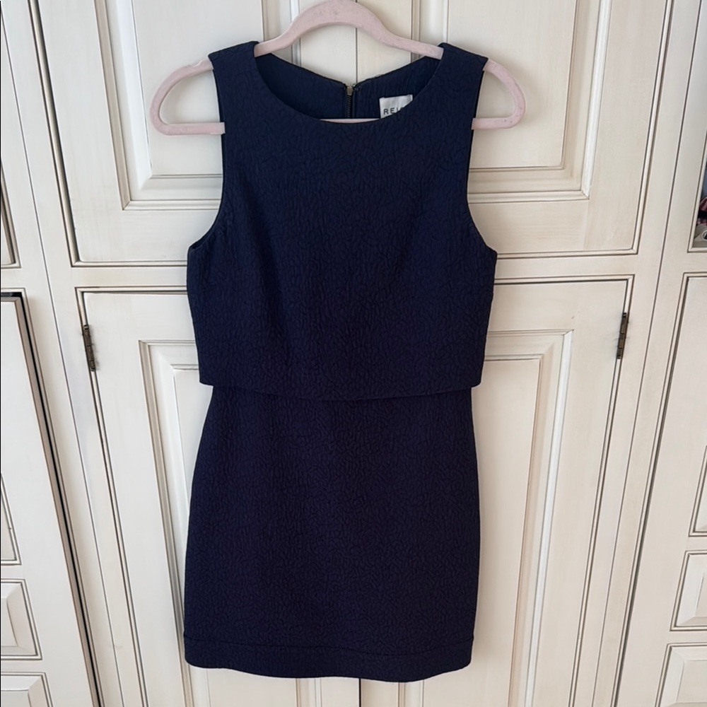 Elegant Black Sleeveless Dress